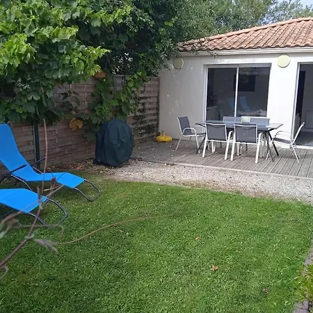 Prázdninový dům Romantique Avec Coeur A Corps 44 *